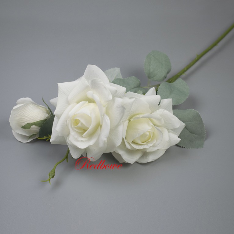 Ветка белой розы Б548