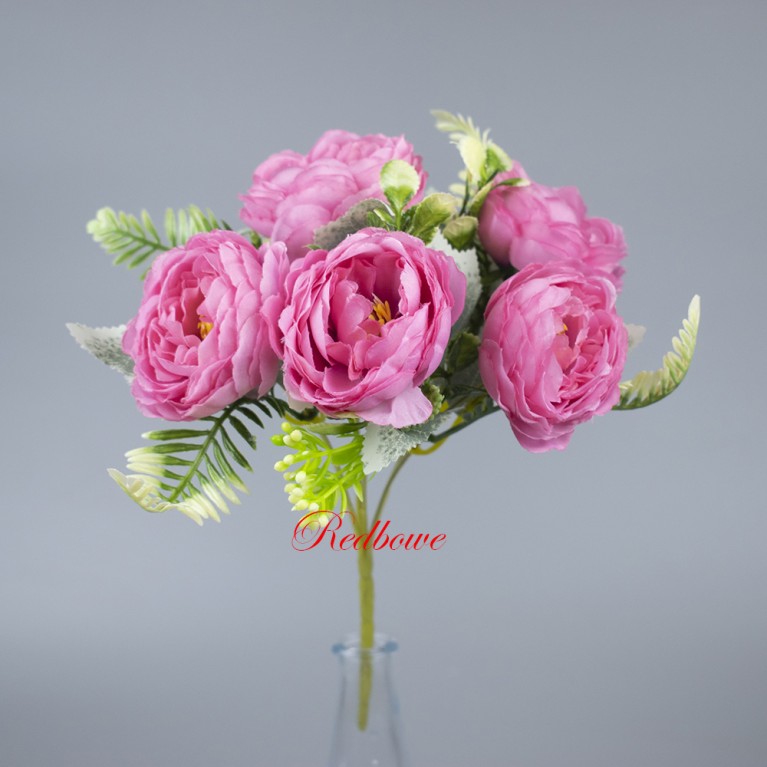 Букет розовых пионовидных роз Б361