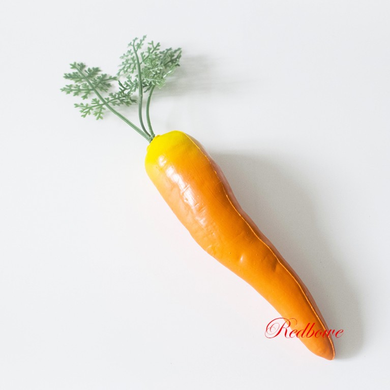 Морковь с ботвой Ф156